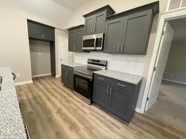 102 stone brook cv