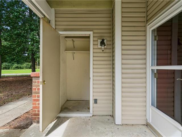 102 Stratford DR # A
