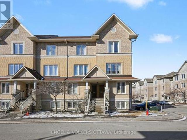 102 Paseo Private, Ottawa, ON, K2G 4N7 townhouse for lease | Listing ID X12979 | Royal LePage