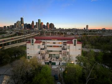 102 Quitman St, Unit 405, Houston, TX 77009 | MLS #84390