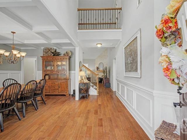 102 Red Oak Lane