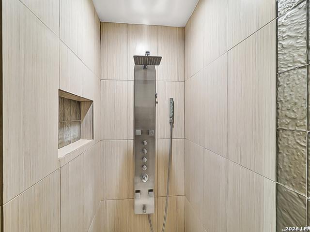 102 Ruelle, Unit 208D