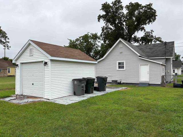 102 W Swartzel Avenue