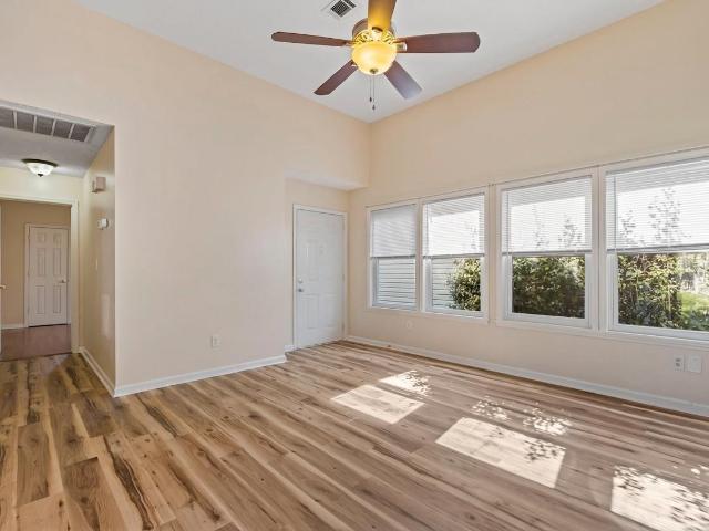 102 Whitehaven Ct