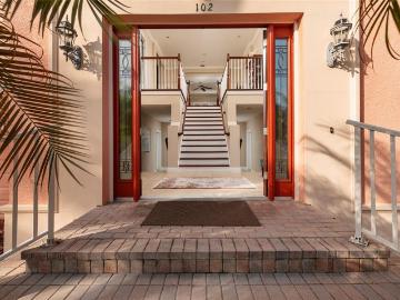 102 Wimbledon Ct, Redington Shores, FL 33708 | MLS #TB8460