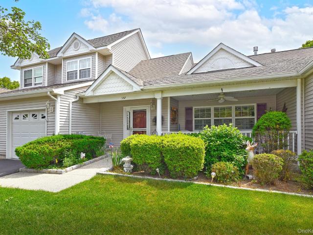102 Winged Foot Way