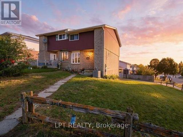 102 The Country Way, Kitchener, ON, N2E 2K8 house for sale | Listing ID X13879 | Royal LePage