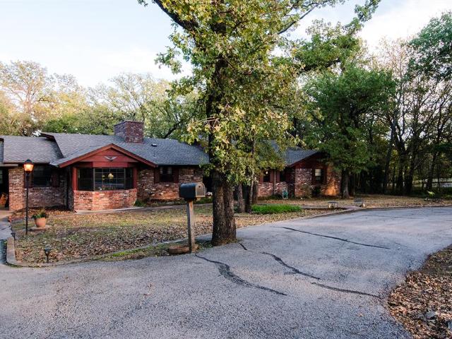 102 Twin Oaks
