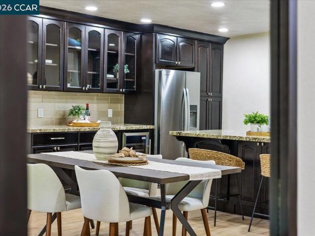 102 Vineyard Cir