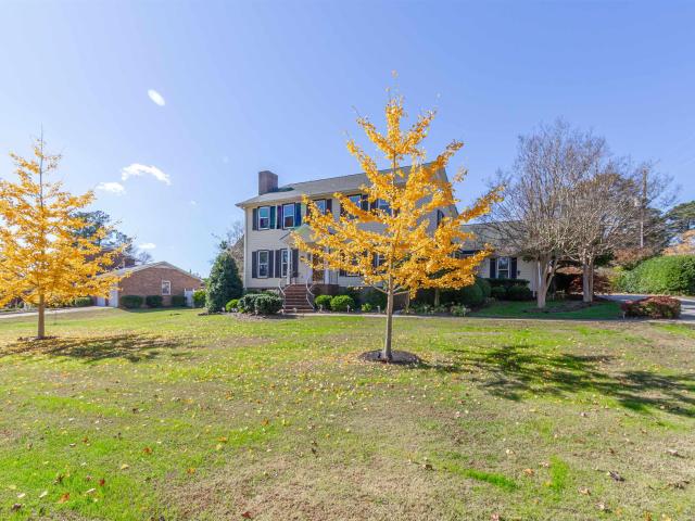 102 Yorkshire Drive