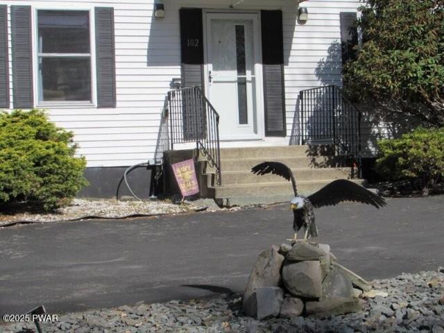 102 Yvonne Court