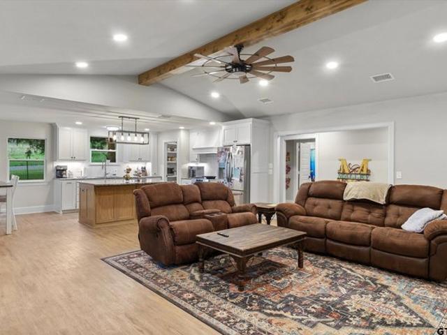 10344 FM 16 W, Lindale, TX 75771