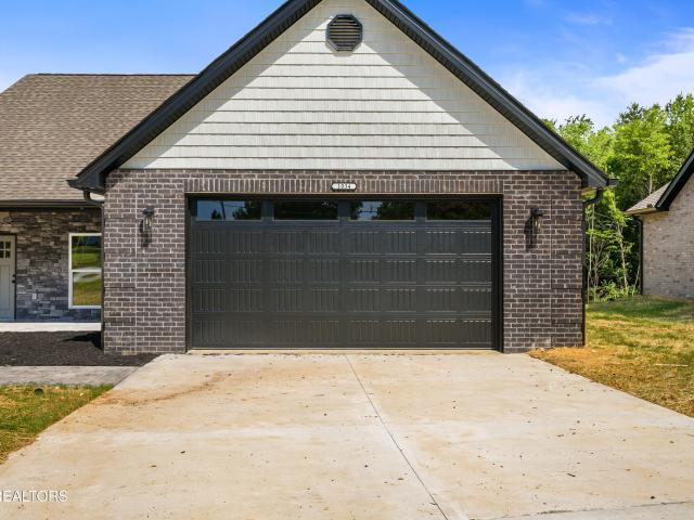1034 N Linden Drive