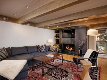 1034 E Cooper Avenue 5 A, Aspen, US, CO