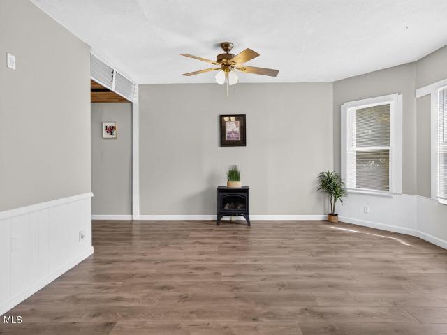 1034 Glendale Place