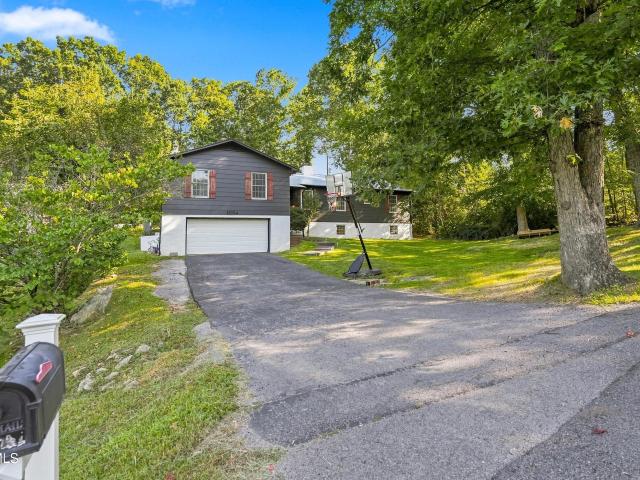 1034 Southeast Circle Drive