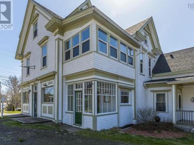 10352 1 Highway, Paradise, NS, B0P 1R0 house for sale | Listing ID 202613 | Royal LePage