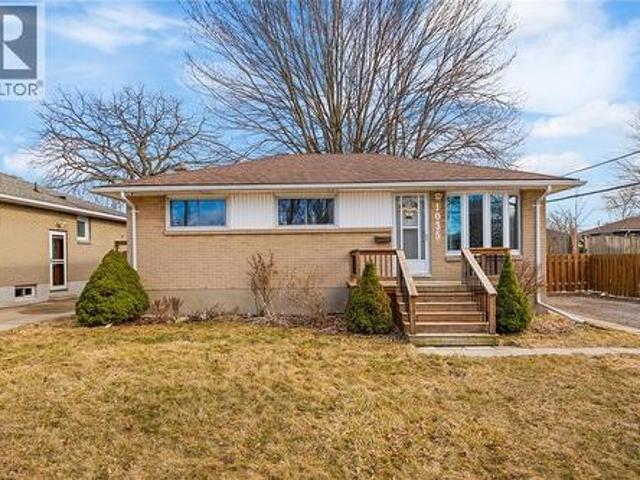 1035 Connaught Crescent, Sarnia, ON, N7S 1C7 house for sale | Listing ID 26006 | Royal LePage