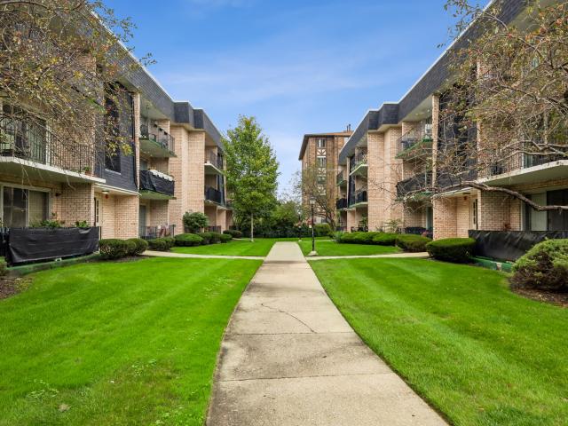 10360 Parkside Avenue # 2B