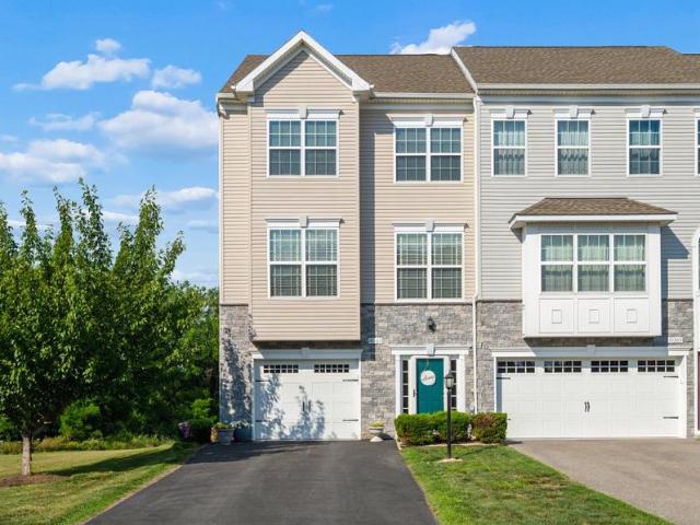10367 Lantern Lane