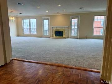 10367 Oxford Hill Dr, Unit 26, St. Louis, MO 63146 | MLS #24071