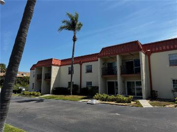10365 Paradise Blvd, Unit 9, Treasure Island, FL 33706 | MLS #TB8501