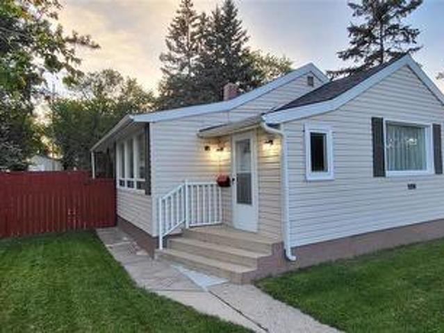 1036 1St Street, Brandon, MB, R7A 2Y2 house for sale | Listing ID 202621 | Royal LePage