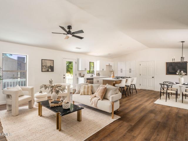 10375 e oak creek valley drive