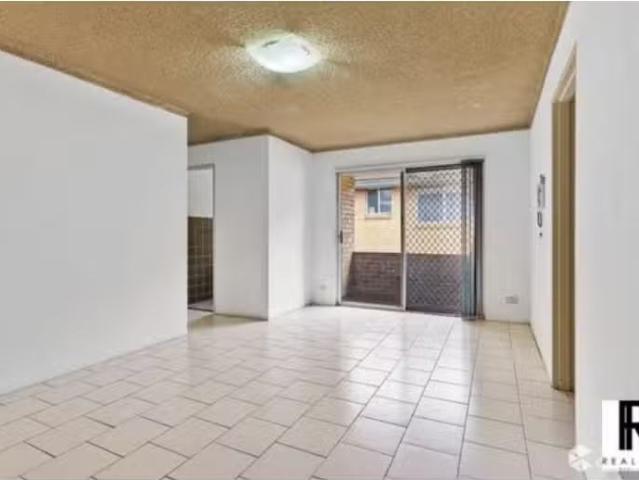 10/37 Castlereagh Street, LIVERPOOL Apartment for rent Listed.