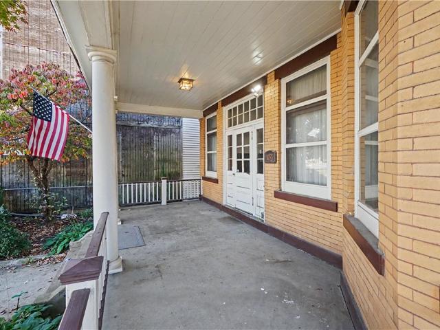 1037 Chartiers Ave