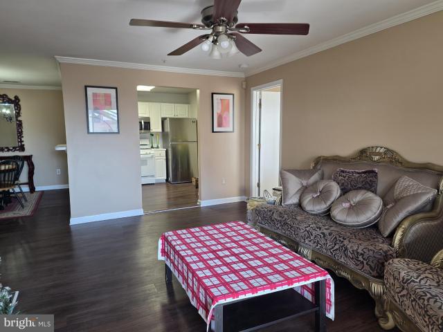 1037 Gardenview Loop, Unit 302, Woodbridge, VA 22191 | MLS #VAPW2121