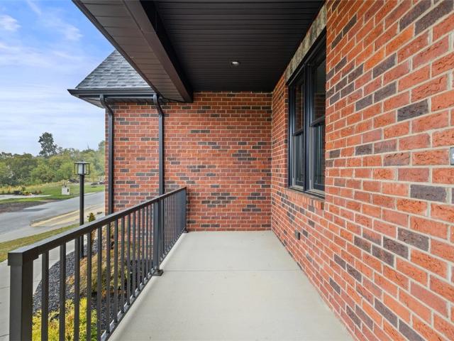 1037 Skyline Dr