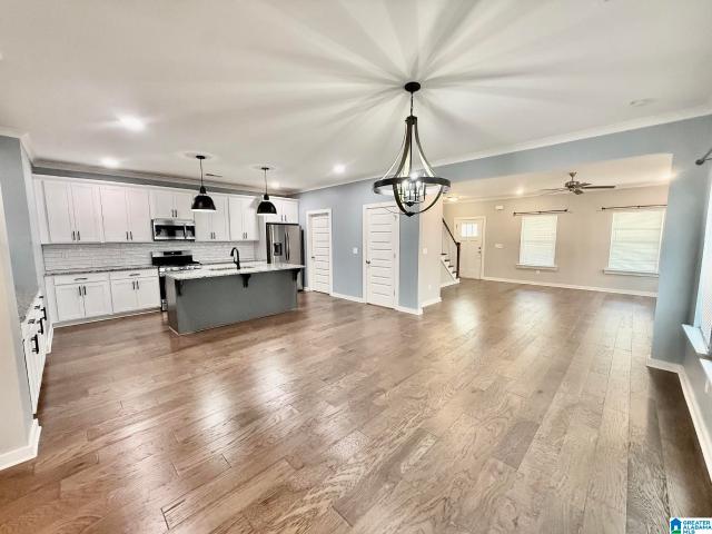 1037 Unali Lane