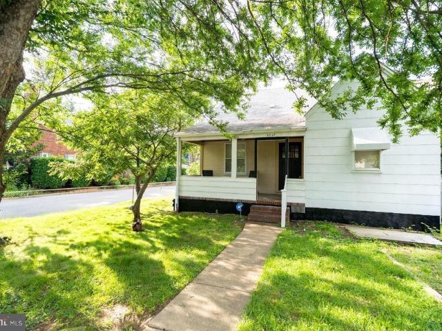 1037 16Th Street S