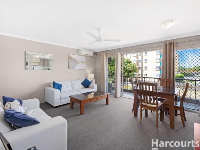 10/383 Esplanade, TORQUAY, QLD 4655