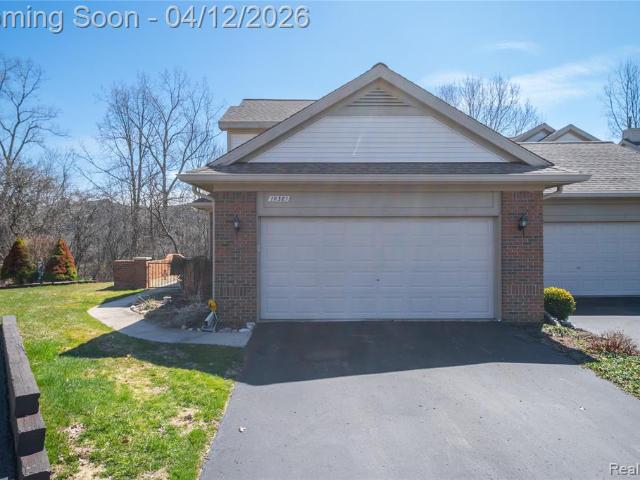 10381 Champions Circle