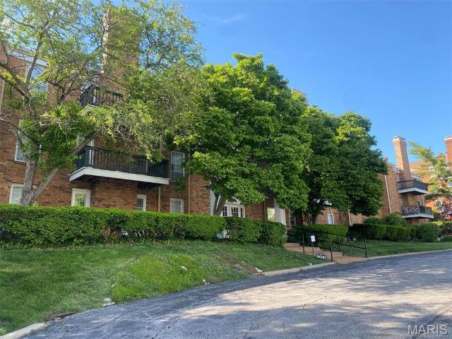 10381 Oxford Hill Dr, Unit 14, St. Louis, MO 63146 | MLS #26036