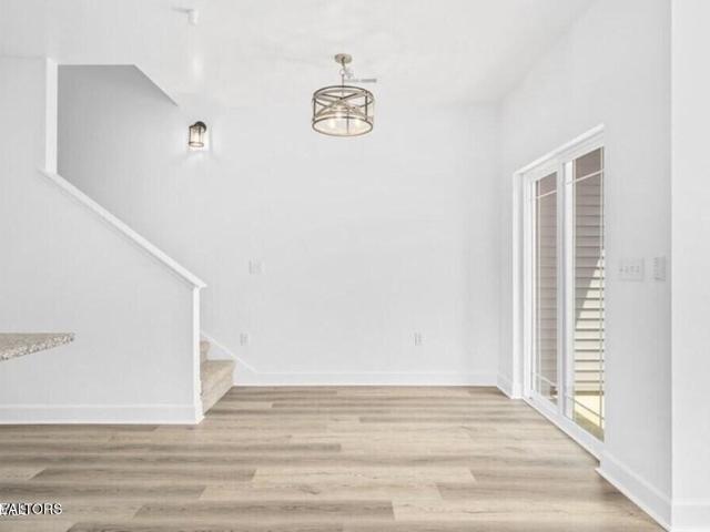 1038 E Main St