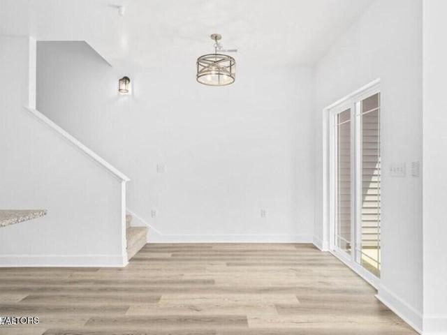 1038 E Main St
