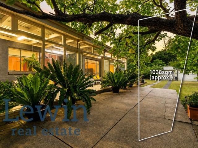 1038m2 approx Timelessly Elegant and Extremely Spacious