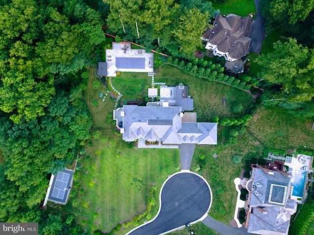 1039 Aziza Ct, Great Falls, VA 22066 | MLS #VAFX2239