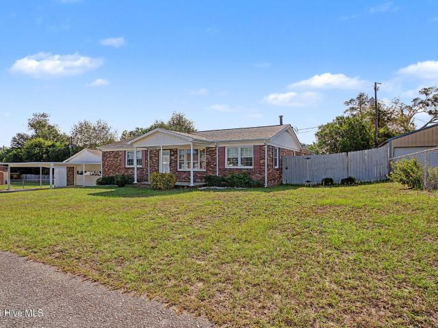 1039 Center Street