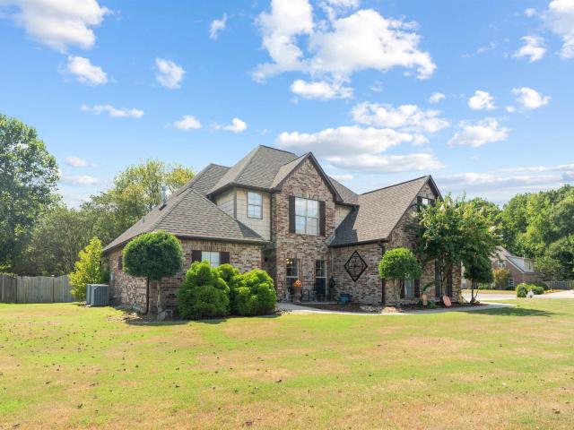 1039 English Oak Drive