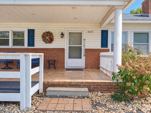 1039 Enola Road