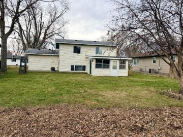 1039 36th Ave N, St. Cloud, MN 56303 | MLS #7054