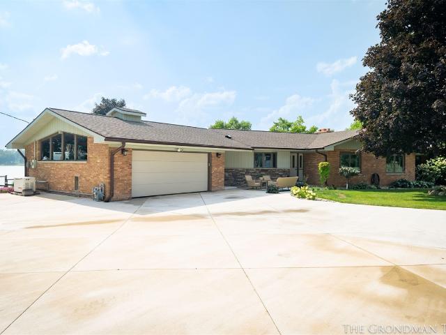 10303 Orchard Lane