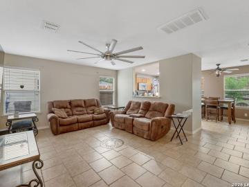 10302 Buescher Ln
