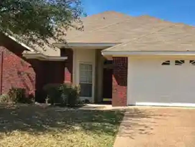 10305 Buffalo Rdg, 3 beds, 2 full baths