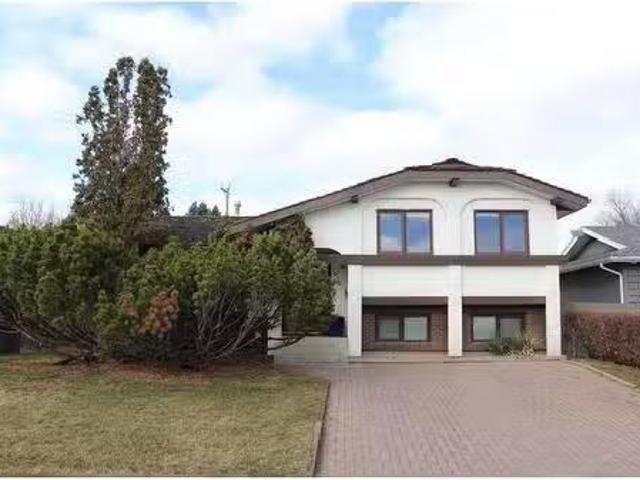1030 Cameron Road South, Lethbridge, AB, T1K 4B3 house for s.