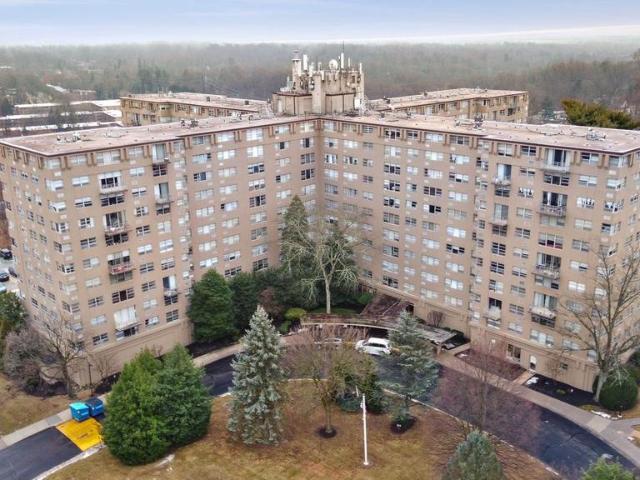 1030 E Lancaster Ave # 711